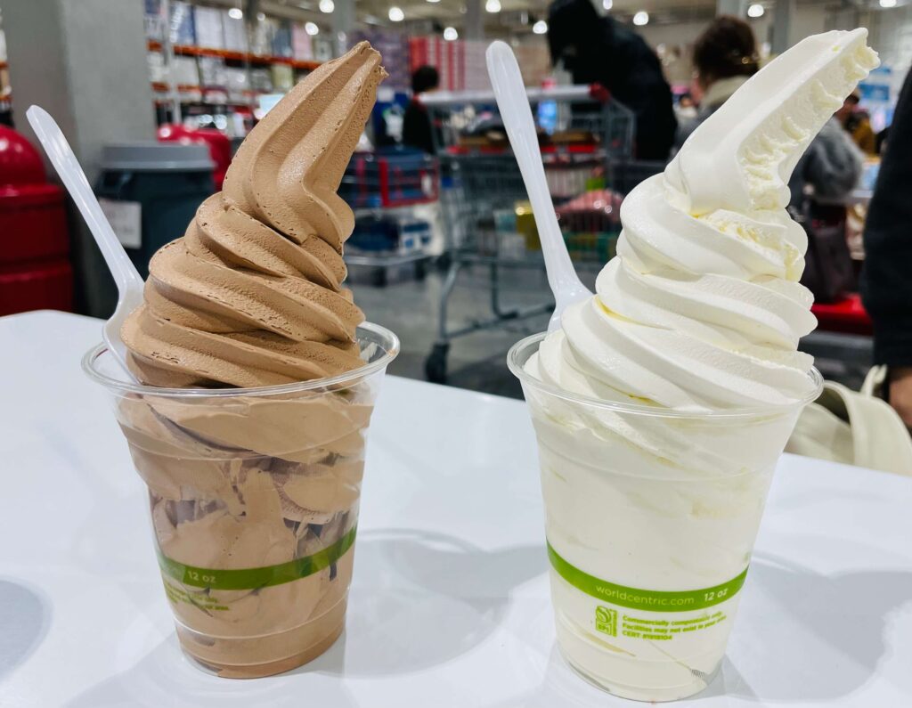 コストコ北海道ソフトクリーム&ヘーゼルナッツチョコソフト